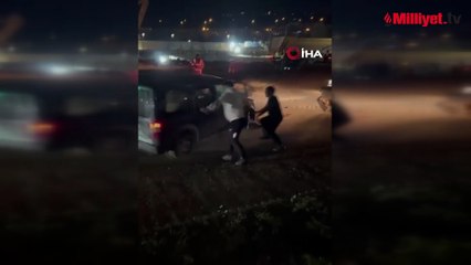 Kocaeli'de şoke eden görüntüler! Öfkeli sürücü taksi, otobüs ve otomobile çarptı