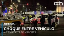Chocan auto y camioneta de valores en el cruce de Reforma y Juárez