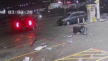 미 텍사스 2인조 강도, 편의점 ATM 통째로 훔치려다 도주 / YTN