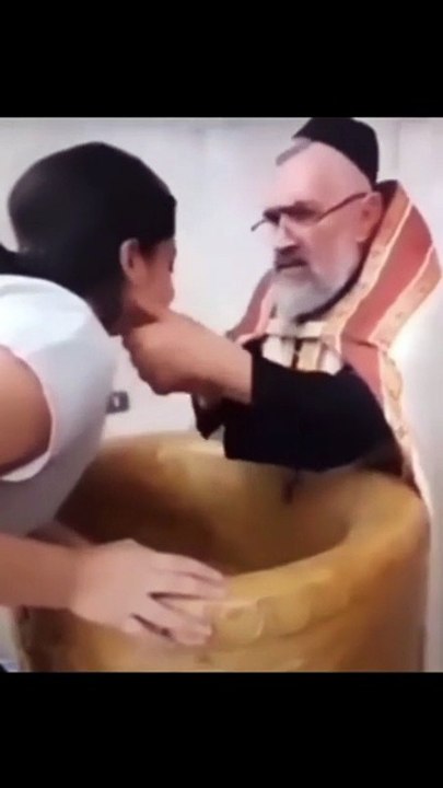 अंधविश्वास तो बागेश्वर धाम से हो रहा है और यहाँ तो सब आस्था का खेल क्यों??