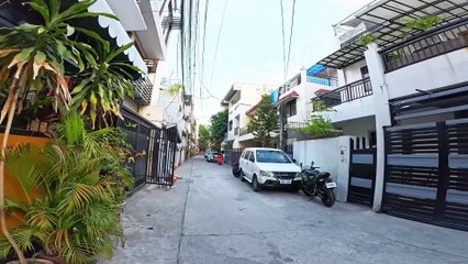 Decent Houses Along Fortune Street in Taguig City in the Philippines