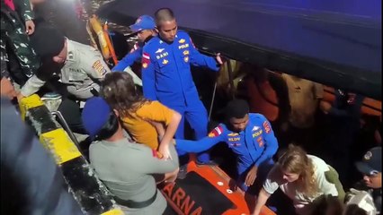 El entrenador del Valencia B femenino y sus tres hijos pequeños, desaparecidos en Indonesia