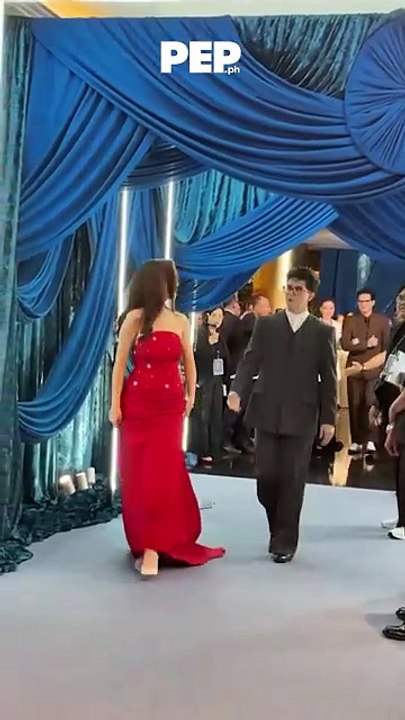 Cassy & Mavy Legaspi at the 51st MMFF Gabi Ng Parangal Blue Carpet | PEP Coverage