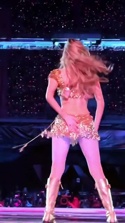 LISA ROCKSTAR DANCE REACTION TO TAEHYUNG JIMIN JUNGKOOK 🥵 #shorts #bts #blackpink #kpop #viralshorts - BBF JEEWAN (360p, h264)