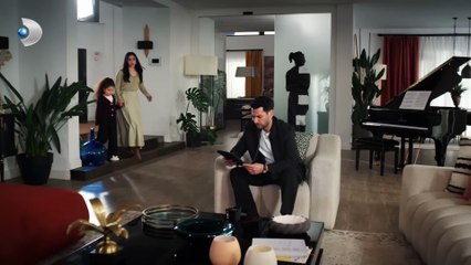 Kader istenmediğini düşünüyor! Güller ve Günahlar Özel Klip