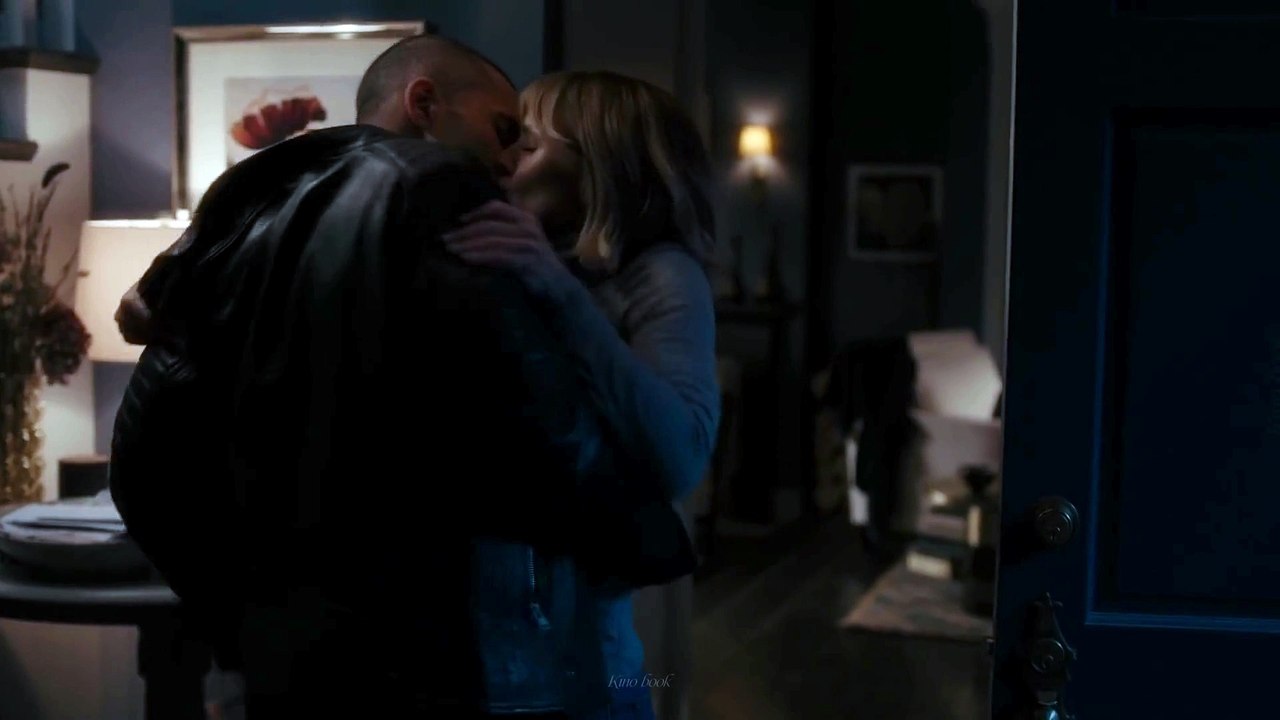The Woman in the House Across the Street from the Girl in the Window: Season 1 Anna and Rex kiss