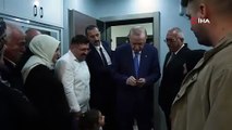 Cumhurbaşkanı Erdoğan, depremzede aileyi ziyaret etti