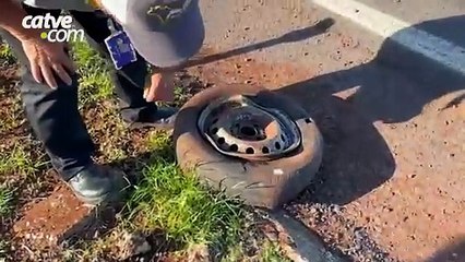 Roda de carretinha se solta na BR-163 e provoca acidente em Cascavel