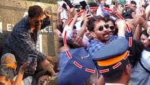 Harshvardhan Rane Mobbed By Fans Video Viral: भीड़ ने खींची Shirt Angry Reaction...