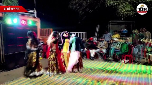 मां सीता के मंदिर में 'चिकनी चमेली' पर अभद्र डांस!