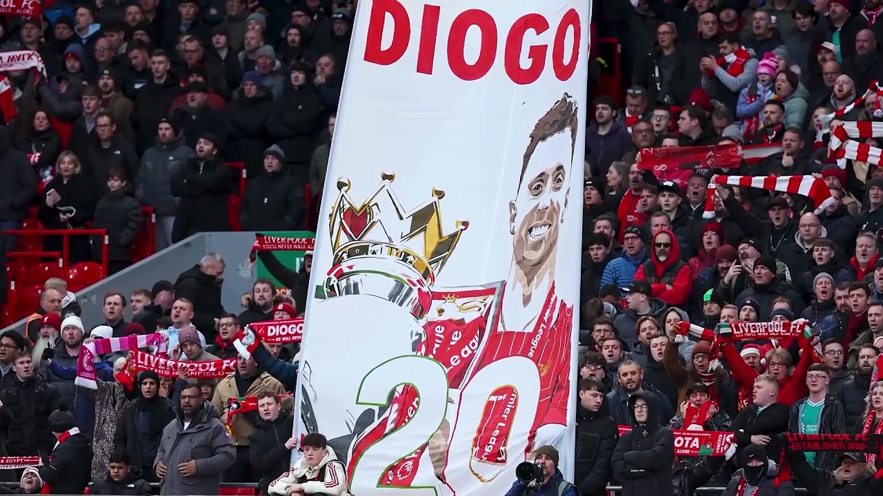 Slot salue l’hommage des supporters à Diogo Jota