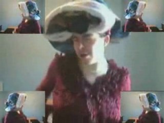 Playback "Tata Yoyo"