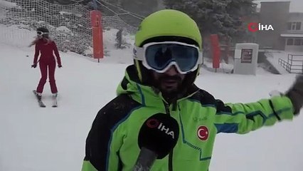 Uludağ’a haftasonu akını... Kar kalınlığı 25 santimetreye ulaştı, pistler günübirlikçilerle doldu taştı