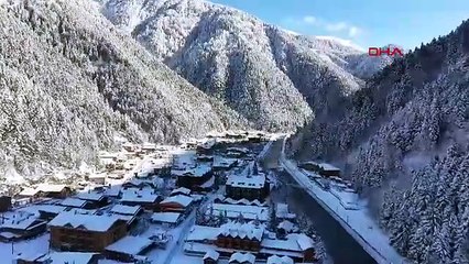 Seyirlik manzara! Uzungöl’de kış masalı