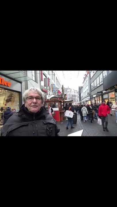 BRD_ Ekel-Angriff auf Christenheit, Weihnachten(1)