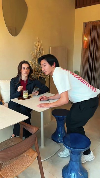 Mon pote te trouve trop belle !