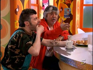 2x07 - La que se avecina - Un trío, una asistenta y una lluvia de coliflores