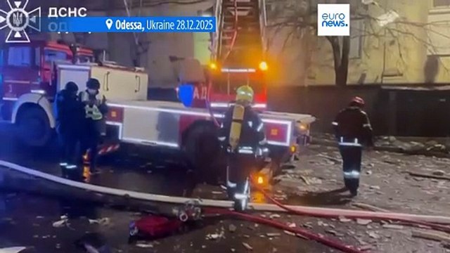 Les attaques nocturnes russes en Ukraine font un mort et cinq blessés