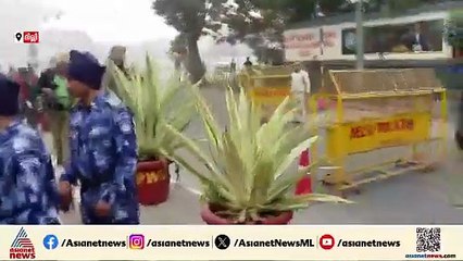 ഉന്നാവ് ബലാത്സംഗ കേസ്; സുപ്രീം കോടതിയിലെത്തിയ വനിതാ പ്രവർത്തകർ കസ്റ്റഡിയിൽ