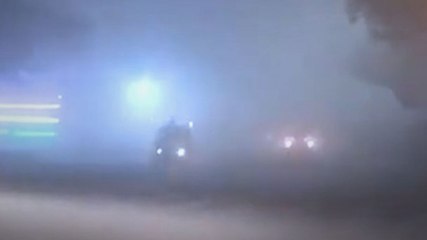 कोहरे के कारण विजिबिलिटी लगभग जीरो, वाहनों की रुकी रफ्तार