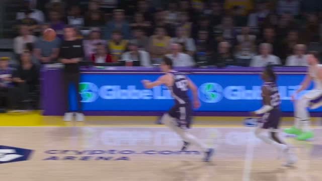 LeBron James goes dunk crazy as the Lakers down the Kings