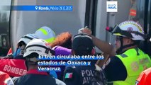 Al menos 13 muertos y casi 100 heridos tras el descarrilamiento de un tren en México