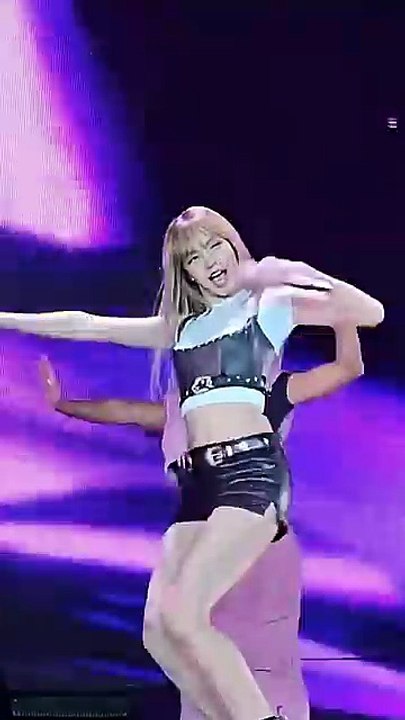Lisa Beautiful Dance Reaction To Bts V JK 🥵  #shorts #bts #blackpink #kpop #viralshorts - BBF JEEWAN (360p, h264)