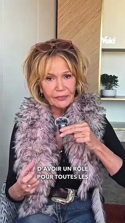 Clémentine Célarié, un rôle bouleversant et nécessaire Dans « Le Diplôme », diffusé sur @tf1 le 12 janvier prochain, Clémentine Célarié incarne Delphine, 60 ans, une femme marquée par la vie qui décide de retourner sur les bancs de l’école pour passer le