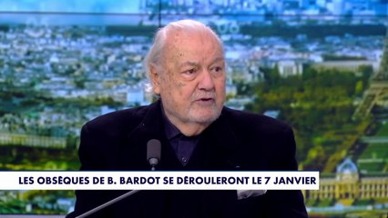 Punchline - Faut-il rendre un hommage national à Brigitte Bardot?