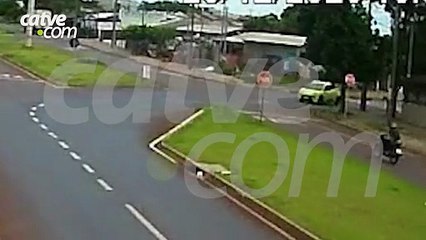 Câmeras mostram acidentes em cruzamento do bairro Brasmadeira