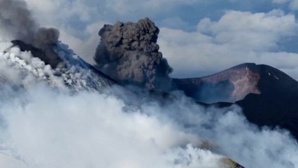 El impresionante volcán Etna (Sicilia) entra de nuevo en erupción