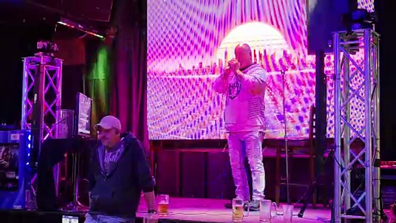 WITHIN TEMPTATION - SOMEWHERE (PERFORMED LIVE AT LEATHERHEADS)