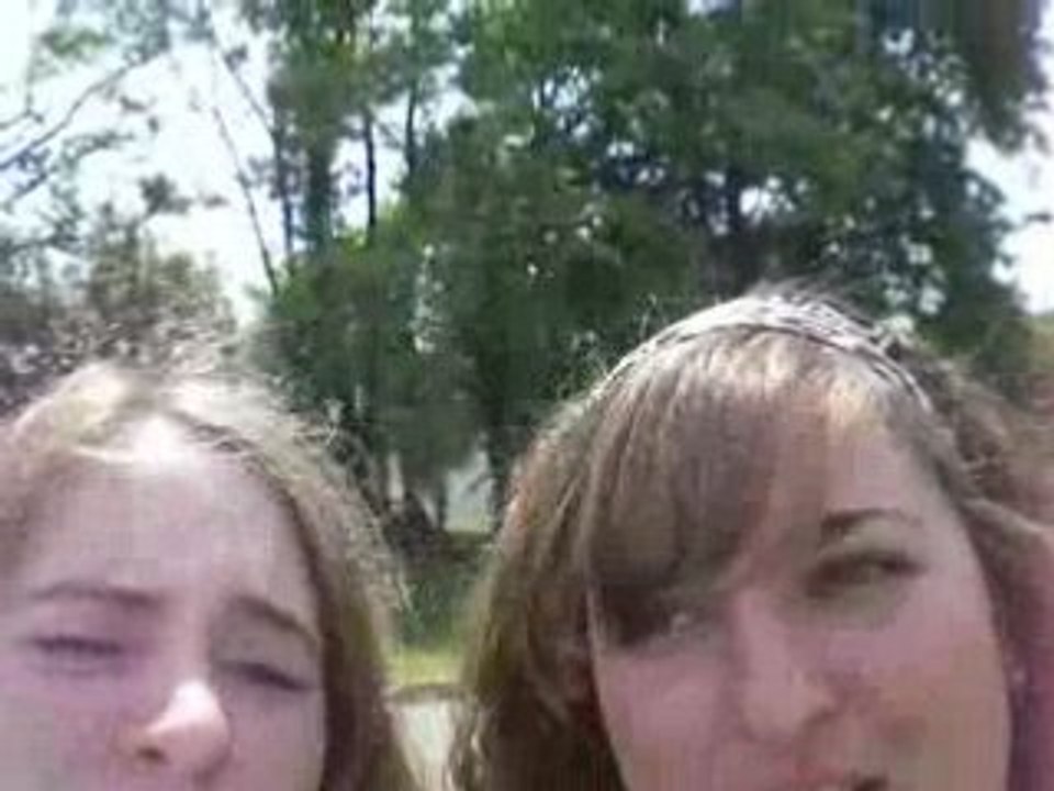 Marion et Emilie chantent!