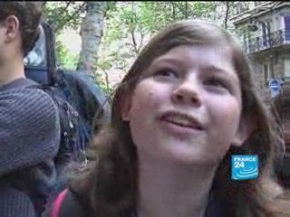 Cannes winners get raucous welcome home