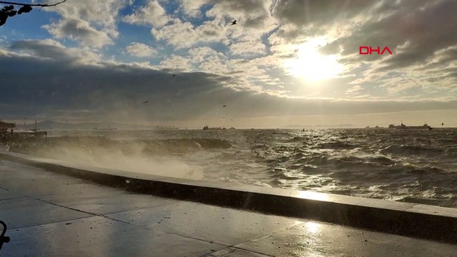 İstanbul'da bazı vapur seferleri iptal edildi