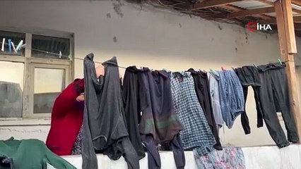 Bir ilimiz bu kesti... Dışarıya asılan çamaşırlar dakikalar içinde dondu!
