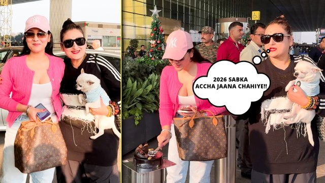 Govinda's Wife Sunita Ahuja And Daughter Tina Treats Paparazzi With Cake Ahead Of New Year | Mumbai Airport