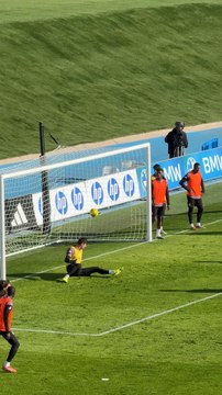 El espectacular taconazo de Vinicius para un golazo de Álvaro Carreras