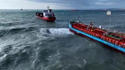 Bakırköy açıklarında iki tankerden acil durum çağrısı