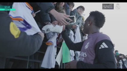 Os va a poner los pelos de punta: vean el detalle de Vinicius con un niño que no podía parar de llorar