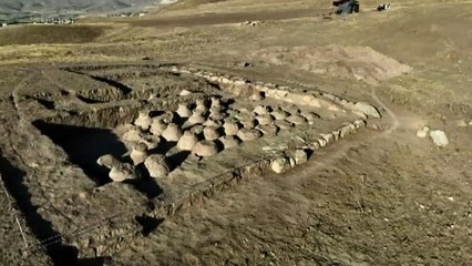 2025’in en dikkat çekici arkeolojik keşifleri arasında: Van’da Urartu dönemine ait 76 pithos bulundu