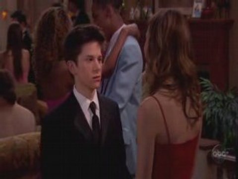 Leighton Meester in 8 simple rules