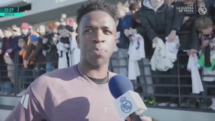 Zona mixta de los jugadores del Real Madrid el día de puertas abiertas en el entrenamiento