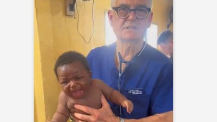 Metodo rapido: il medico spiega come fermare il pianto di un neonato in pochi secondi