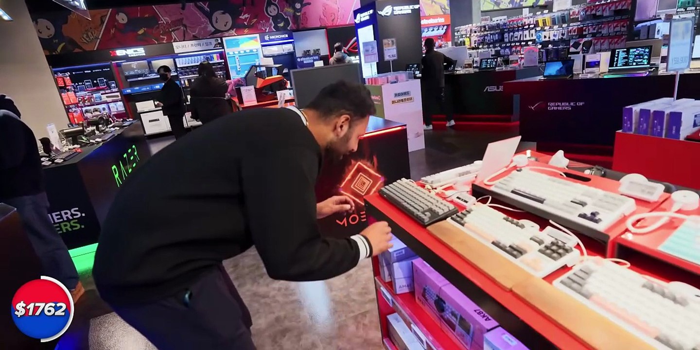 I bought the CRAZIEST Tech from South Korea