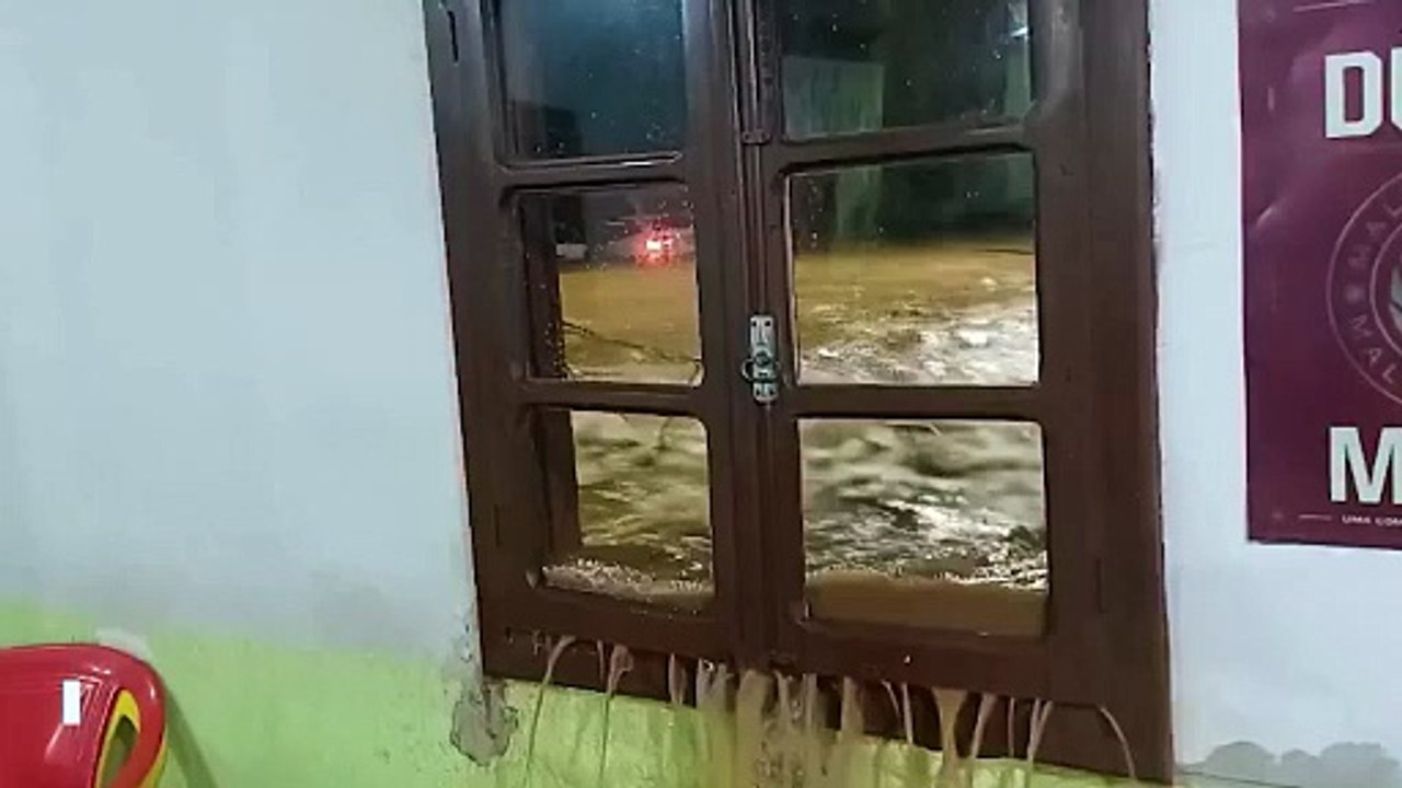 Streets turned into rivers after heavy rainfall in Treze Tílias, Brazil