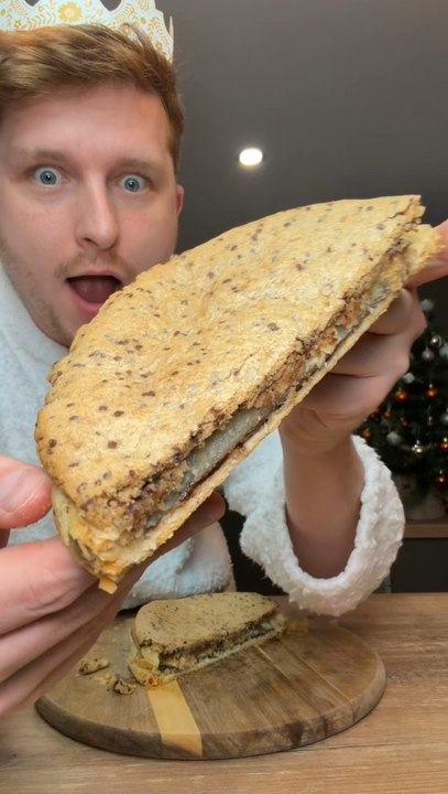 La Galette des Rois Cookies de chez Picard 😍✨Une galette super originale et super bonne, avec cookie et pâte à tartiner à l’intérieur 🎉✨À préparer soi-même et cuire minute… c’est encore meilleur 💪🔥Tu as réussi à la goûter toi ?