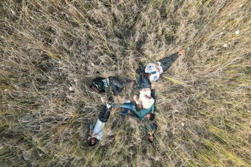 Video News: अहमदाबाद के कलाणा गांव में पथराव, दो गुटे भिड़े, ड्रोन के जरिए आरोपियों की तलाश