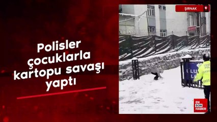 Şırnak'ta polisler, çocuklarla kartopu savaşı yaptı