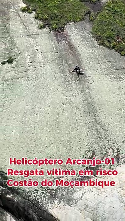 Jovem é resgatado em área de risco após não conseguir retornar em costão de Florianópolis